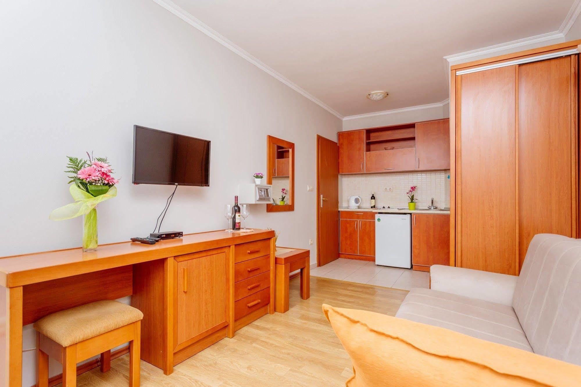 דוניה לסטבה Perper Hotel מראה חיצוני תמונה
