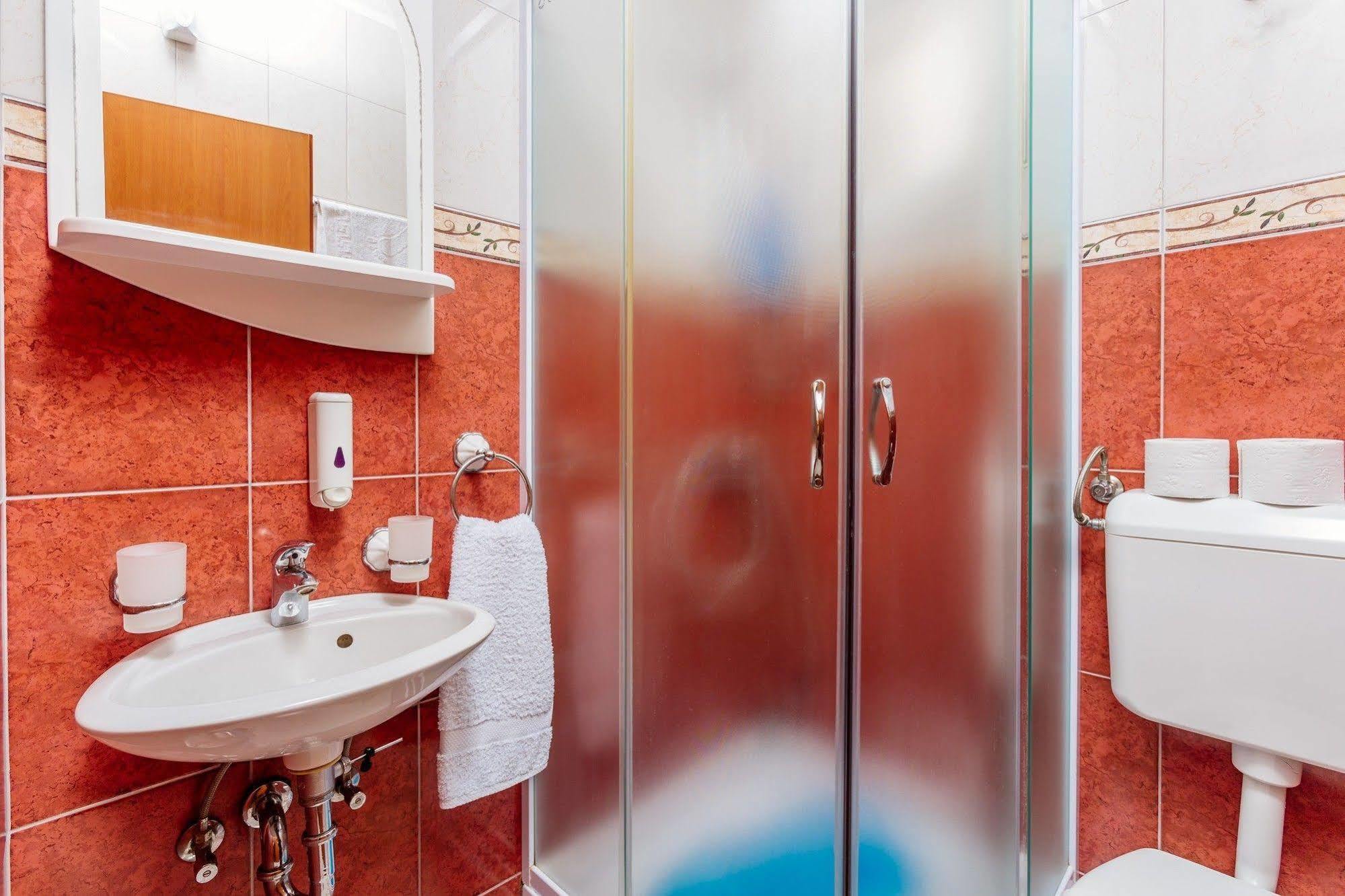 דוניה לסטבה Perper Hotel מראה חיצוני תמונה